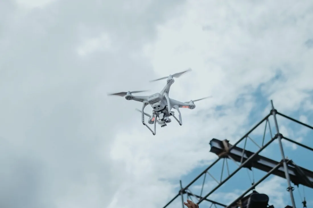 Survey flight over a structure